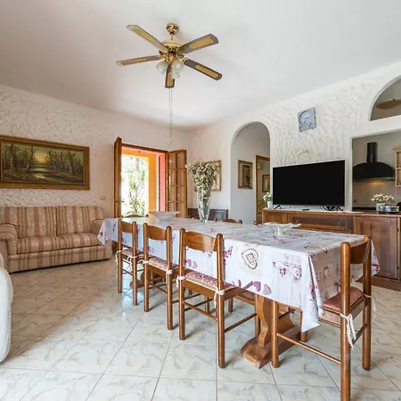 Βίλα Chiara Quartu SantʼElena