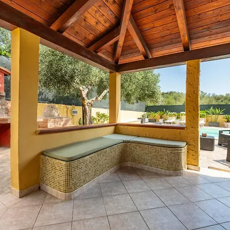 Chiara Villa Quartu SantʼElena